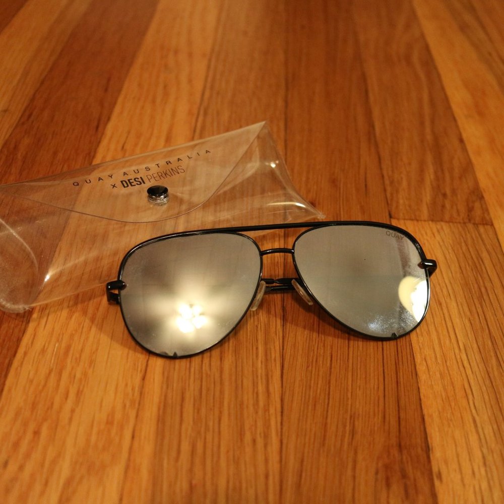 Women’s Sunglasses Desi Perkins  - Quay Australia